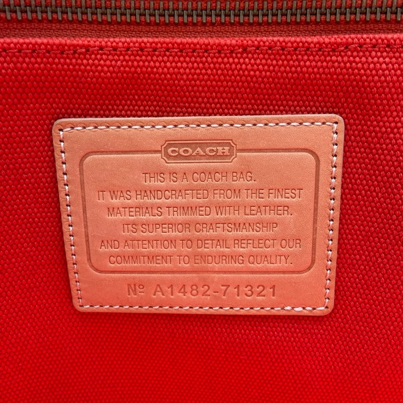 Coach Bleecker legacy Tote. - Picture 12 of 16